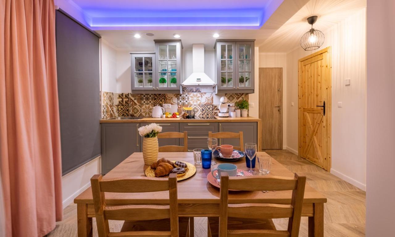 Villa Kasztelan Apartamenty ウストシキ・ドルネ エクステリア 写真