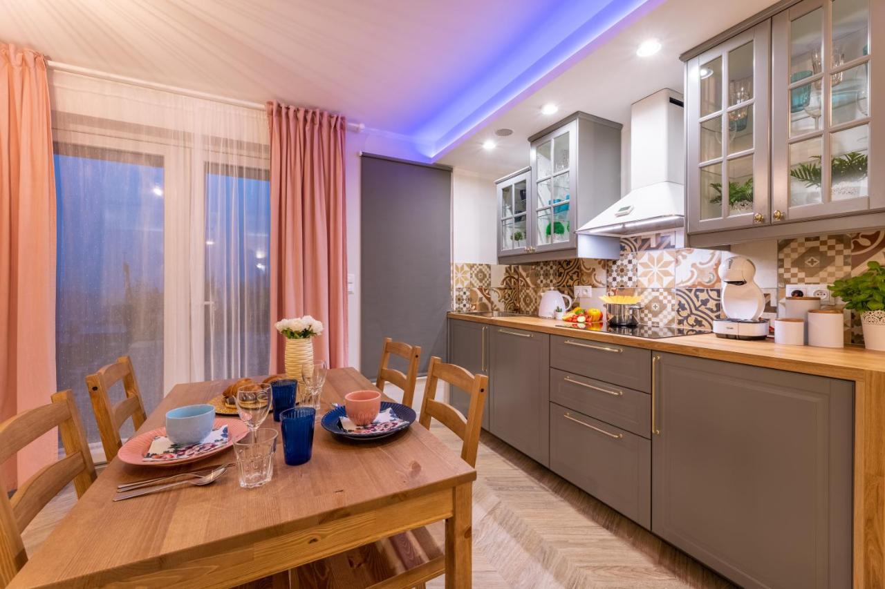 Villa Kasztelan Apartamenty ウストシキ・ドルネ エクステリア 写真